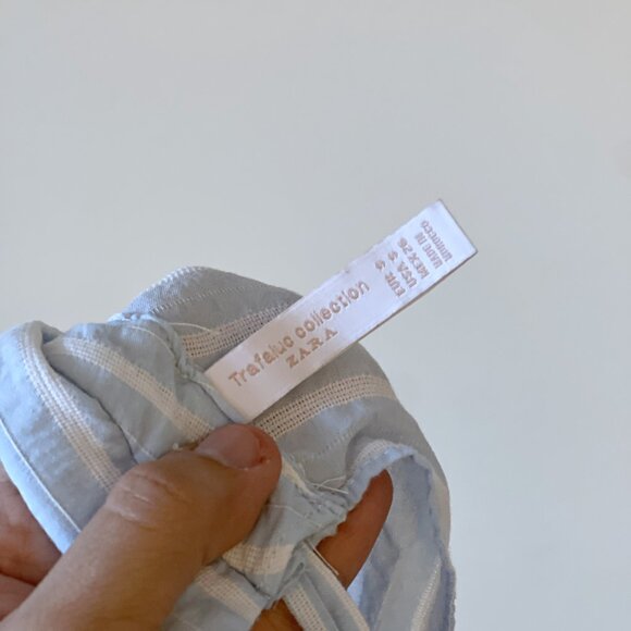 Zara Chambray Striped Short Sleeve Blouse with Tie Back_Size Small - Picture 4 of 7